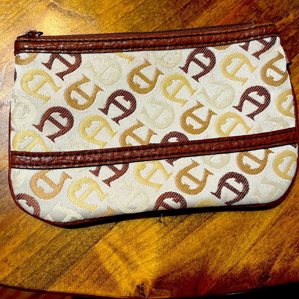 Adrienne Vittadinni wristlet
